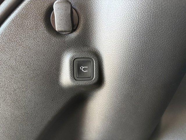 New 2026 Jeep Compass Limited image 39