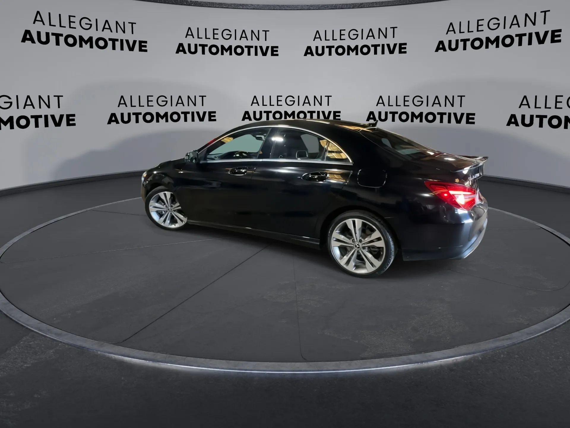 Used 2019 Mercedes-Benz CLA 250 4MATIC image 7