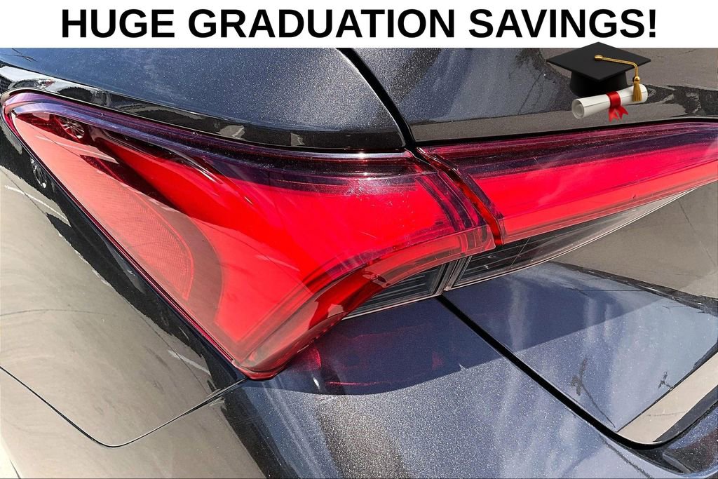 Used 2019 Toyota Avalon XLE w/ Moonroof Package FWD image 38
