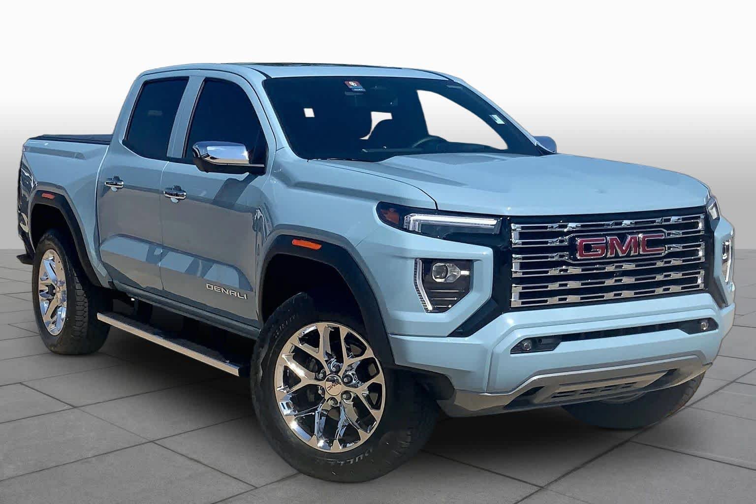 Certified 2025 GMC Canyon Denali AWD/4WD image 3