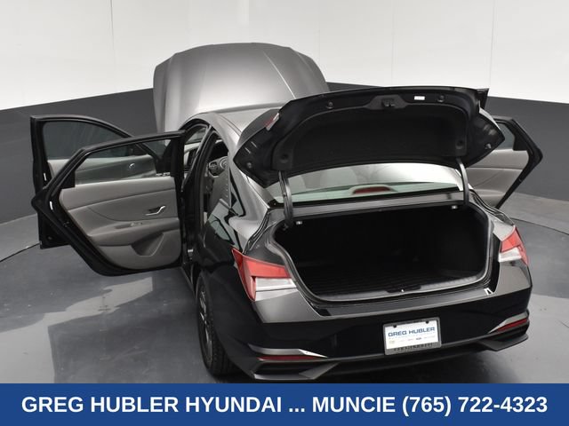 Used 2023 Hyundai Elantra SEL FWD image 36