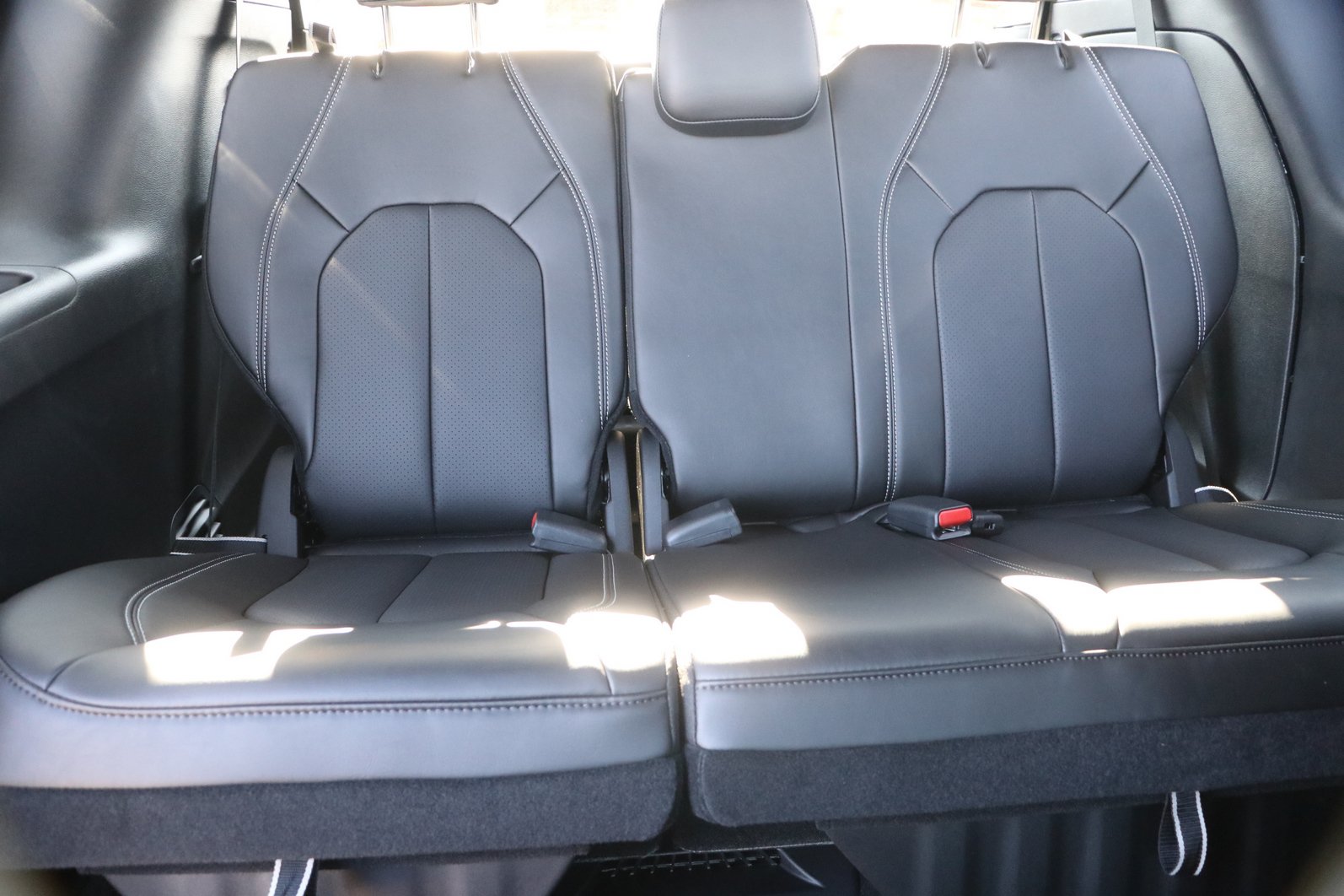 New 2027 Chrysler Pacifica LX FWD image 31
