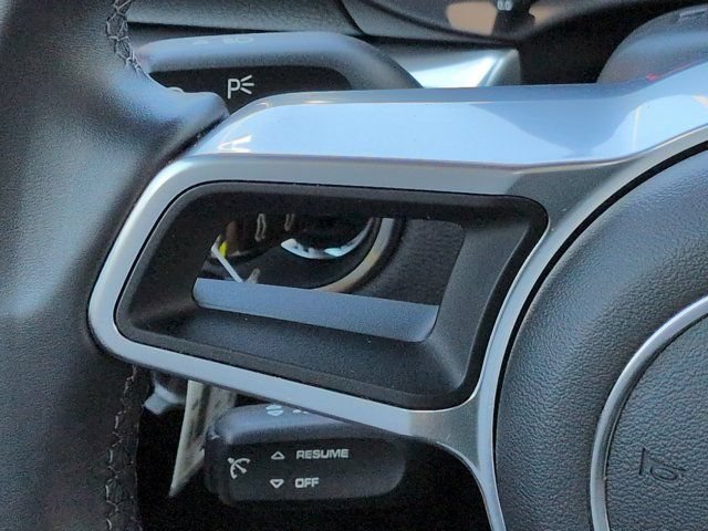 Used 2021 Porsche 718 Cayman RWD image 22