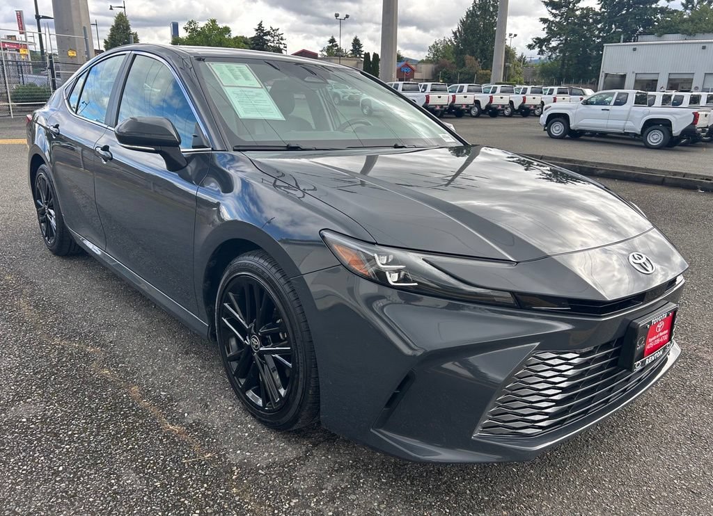 Certified 2025 Toyota Camry XLE FWD image 3