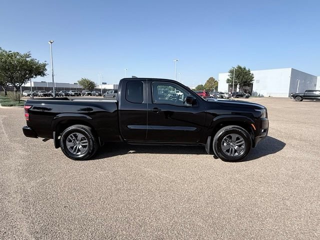 Certified 2025 Nissan Frontier SV w/ SV Convenience Package RWD image 5