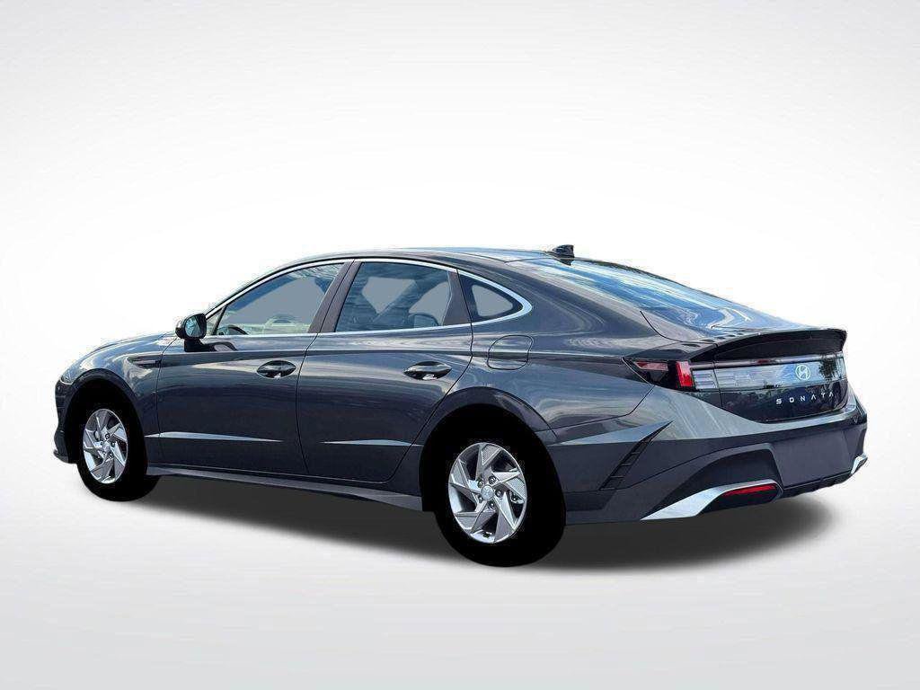 New 2026 Hyundai Sonata SE FWD image 4