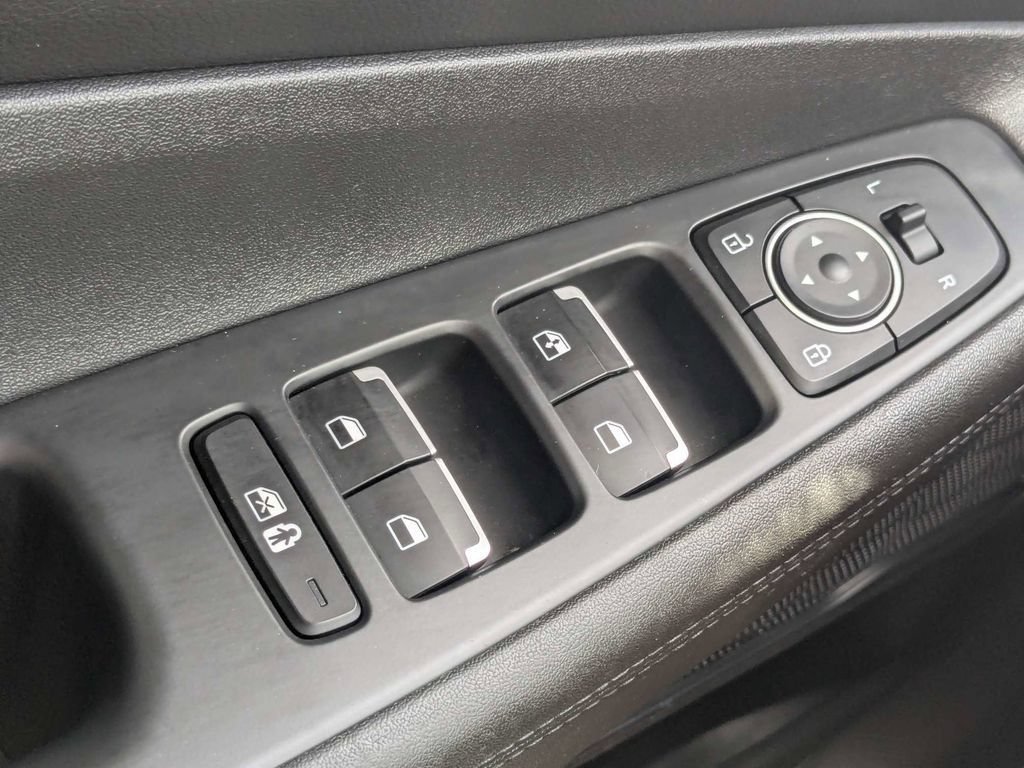 Used 2023 Hyundai Santa Fe SE w/ Cargo Package AWD/4WD image 30