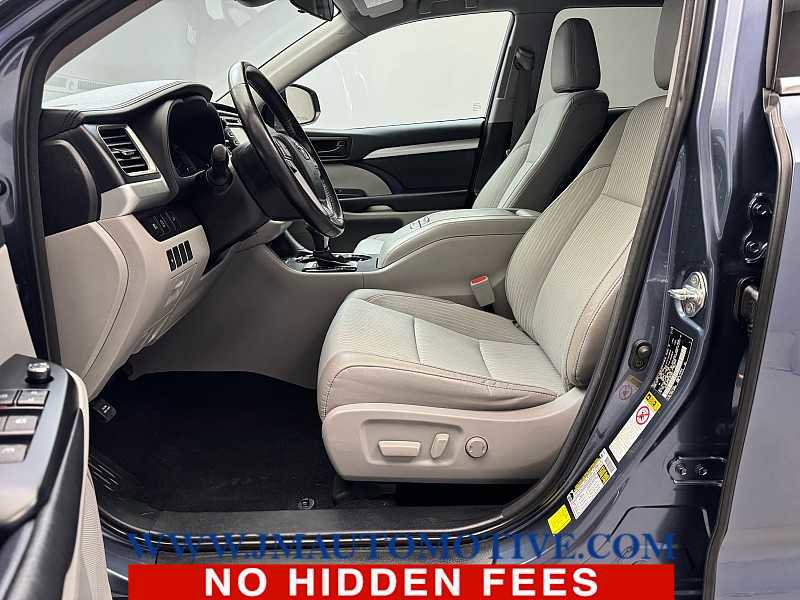 Used 2018 Toyota Highlander Plus image 12