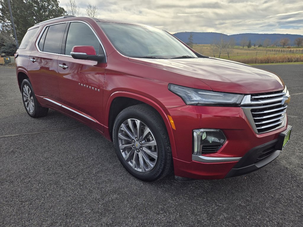 Used 2023 Chevrolet Traverse Premier image 3