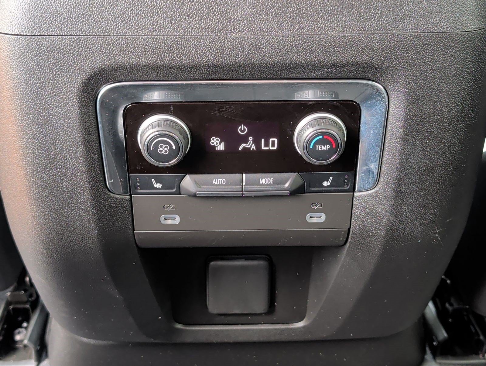 Used 2023 Chevrolet Tahoe High Country AWD/4WD image 26