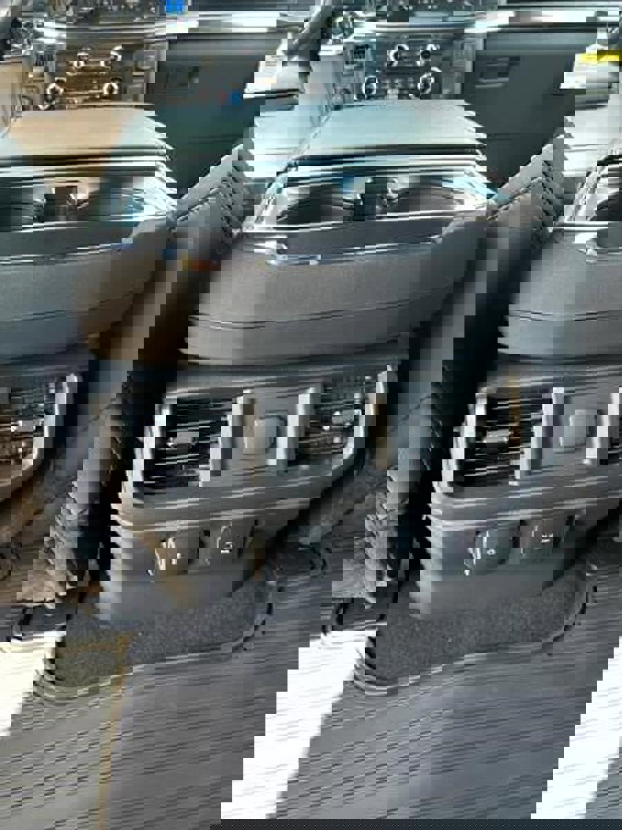 New 2025 Ford F150 Lariat w/ Equipment Group 501A Mid image 34