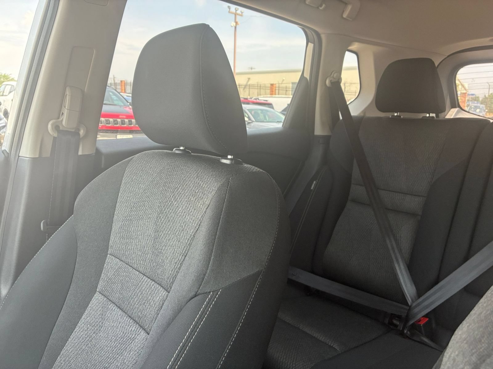 Used 2025 Nissan Rogue SV AWD/4WD image 29