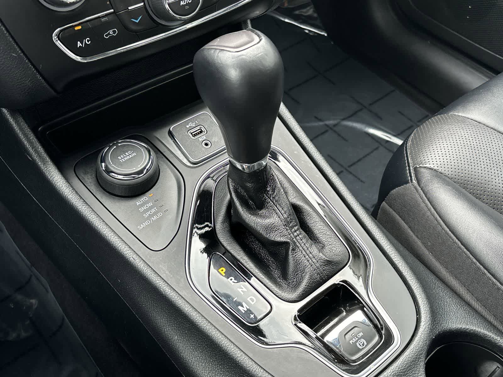 Certified 2022 Jeep Cherokee Limited AWD/4WD image 27