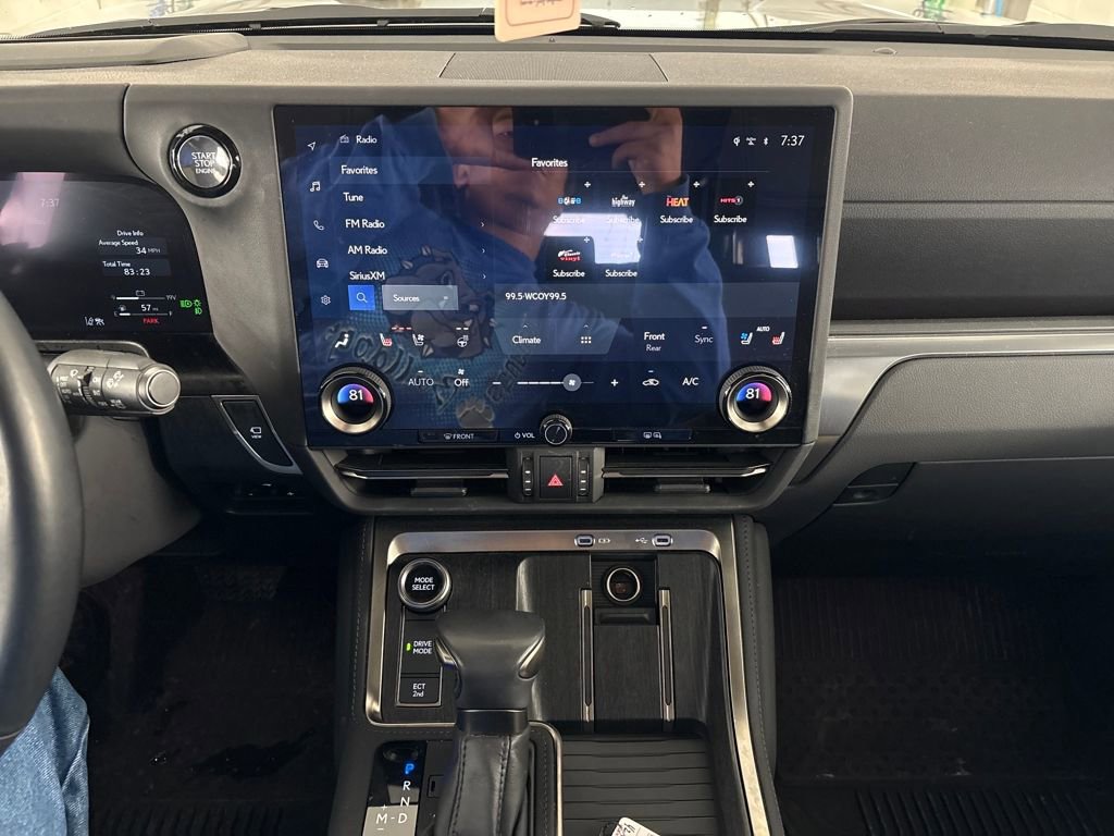 Used 2024 Lexus GX 550 w/ Accessory Package (Z1) image 34