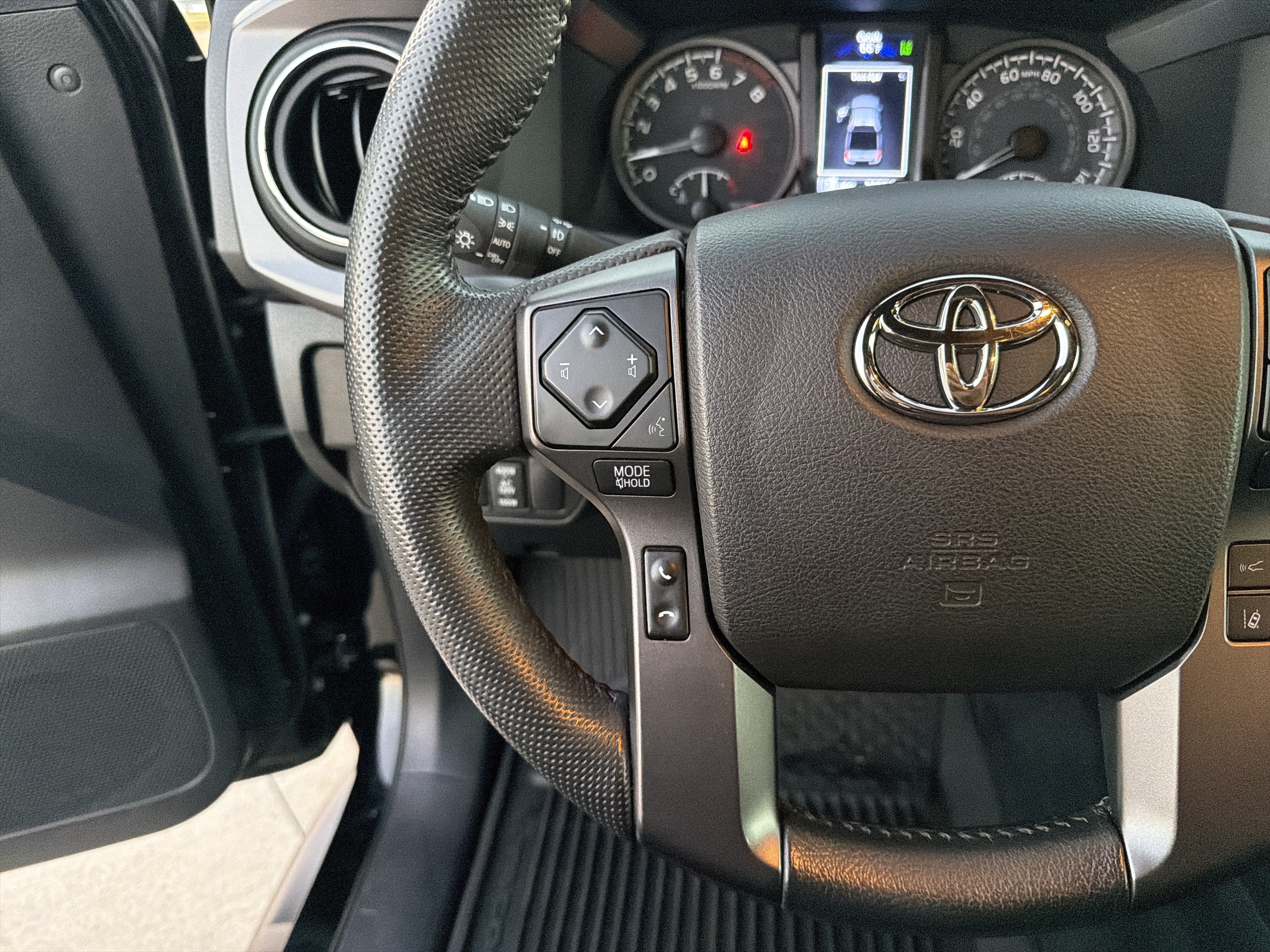 Used 2023 Toyota Tacoma TRD Sport AWD/4WD image 19