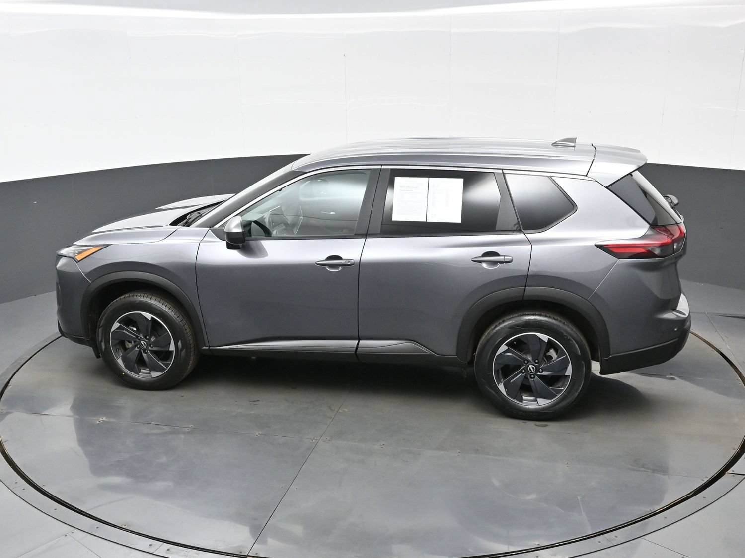 Used 2024 Nissan Rogue SV AWD/4WD image 37