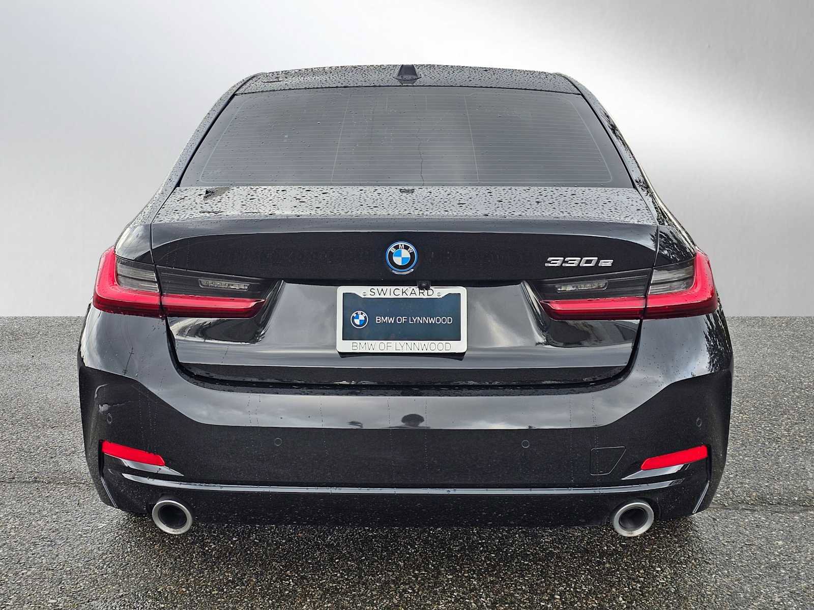 Used 2023 BMW 330e w/ Driving Assistance Package image 4