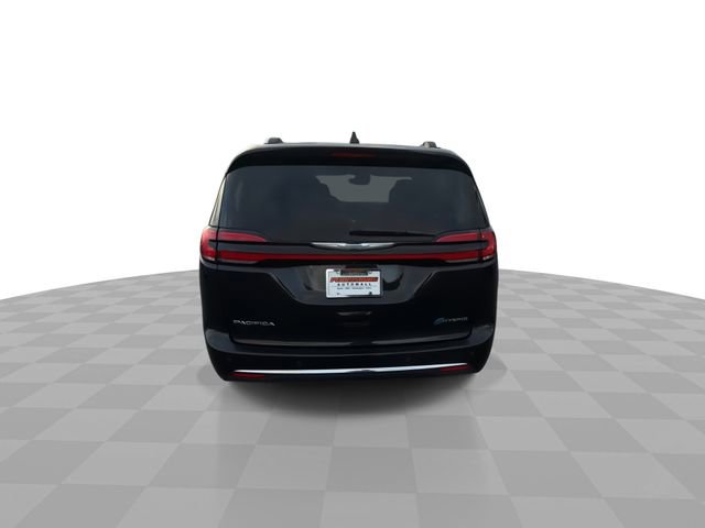 Used 2021 Chrysler Pacifica Limited w/ Uconnect Theater Family Group image 7