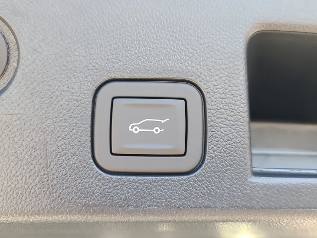 New 2027 Chevrolet Equinox RS w/ Safety and Technology Package FWD image 13