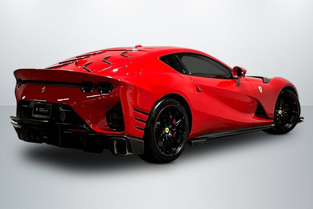 Used 2022 Ferrari 812 Competizione RWD image 7
