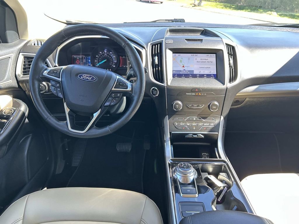 Used 2020 Ford Edge SEL AWD/4WD image 17