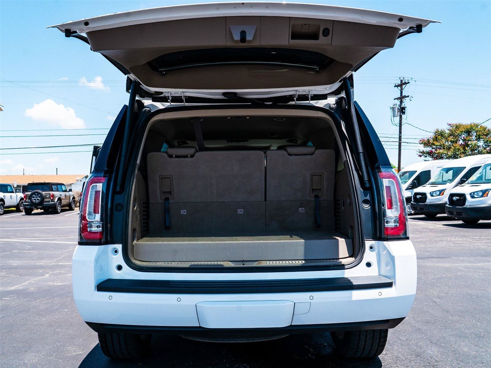 Used 2020 GMC Yukon SLT w/ Value Plus Edition RWD image 8