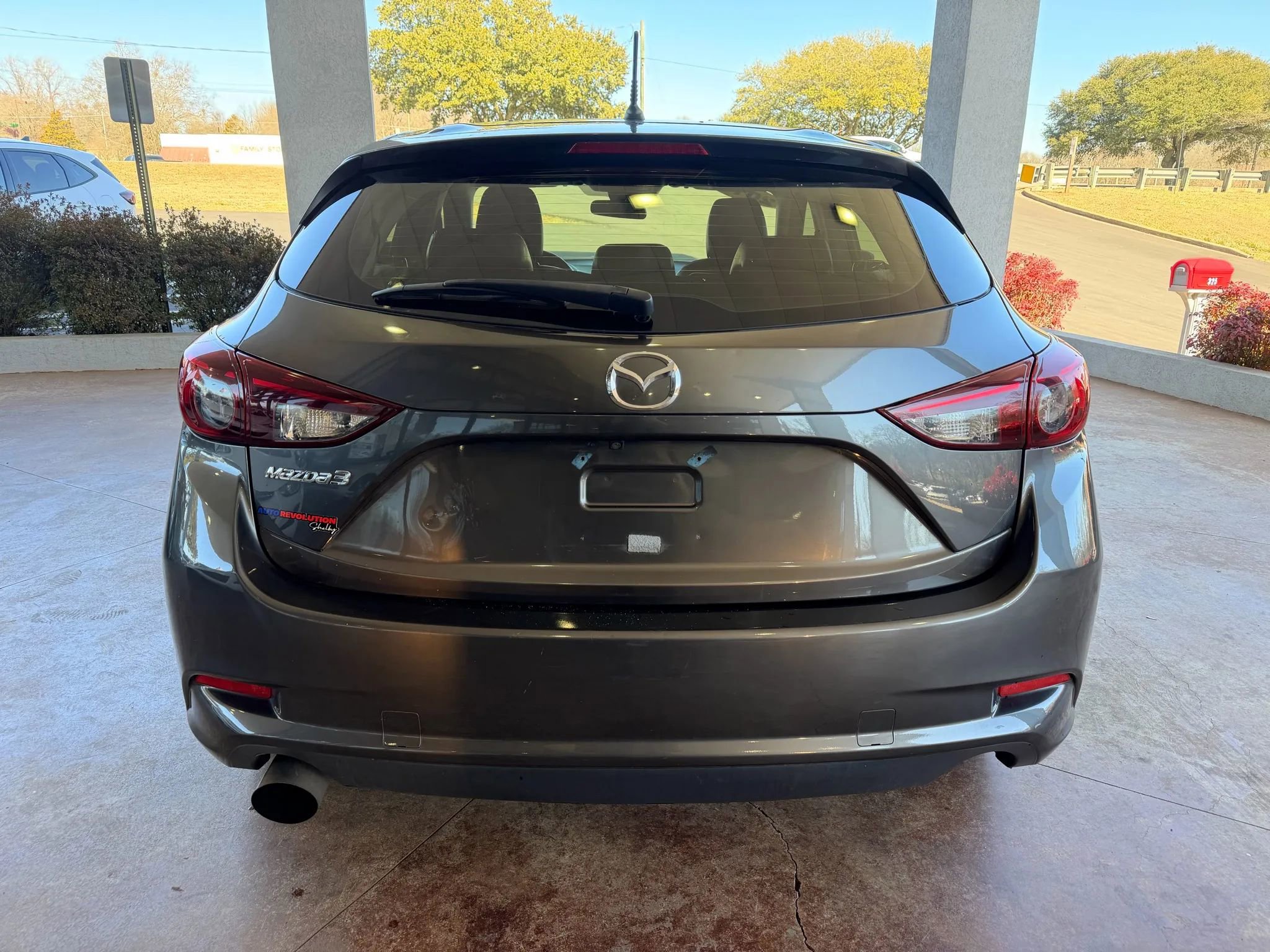 Used 2017 MAZDA MAZDA3 Touring image 5