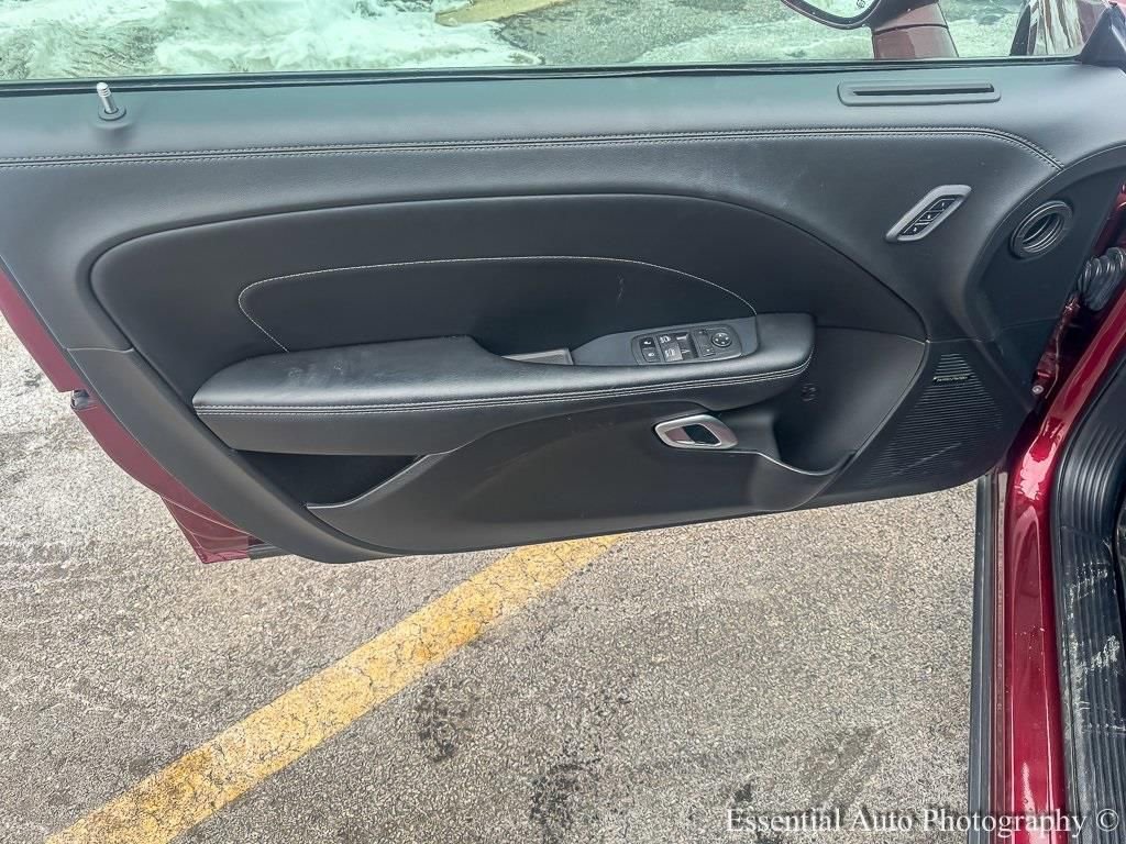 Used 2022 Dodge Challenger R/T w/ Plus Package image 20