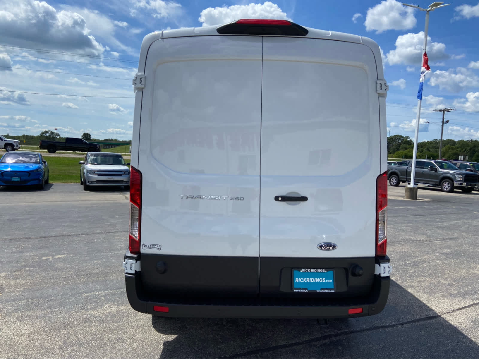 New 2025 Ford Transit 250 148 Medium Roof w/ Load Area Protection Package image 5