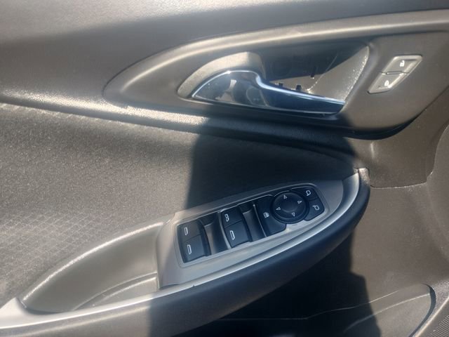 Used 2025 Chevrolet Malibu LT image 25