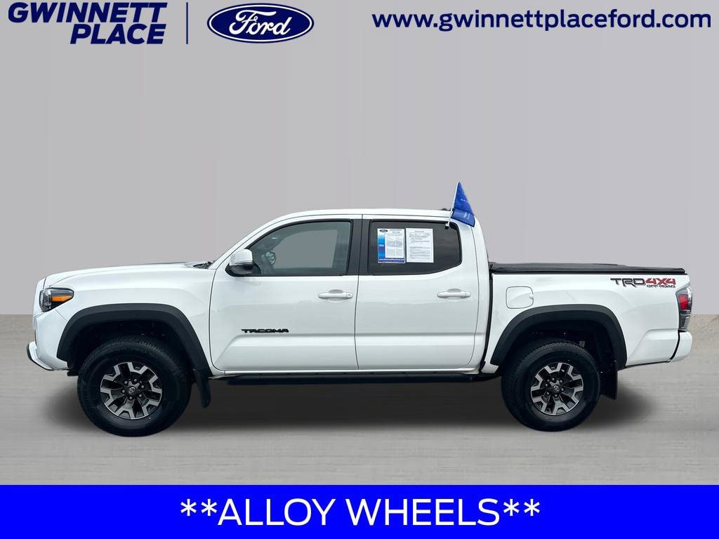 Used 2022 Toyota Tacoma TRD Off-Road w/ Technology Package AWD/4WD image 9