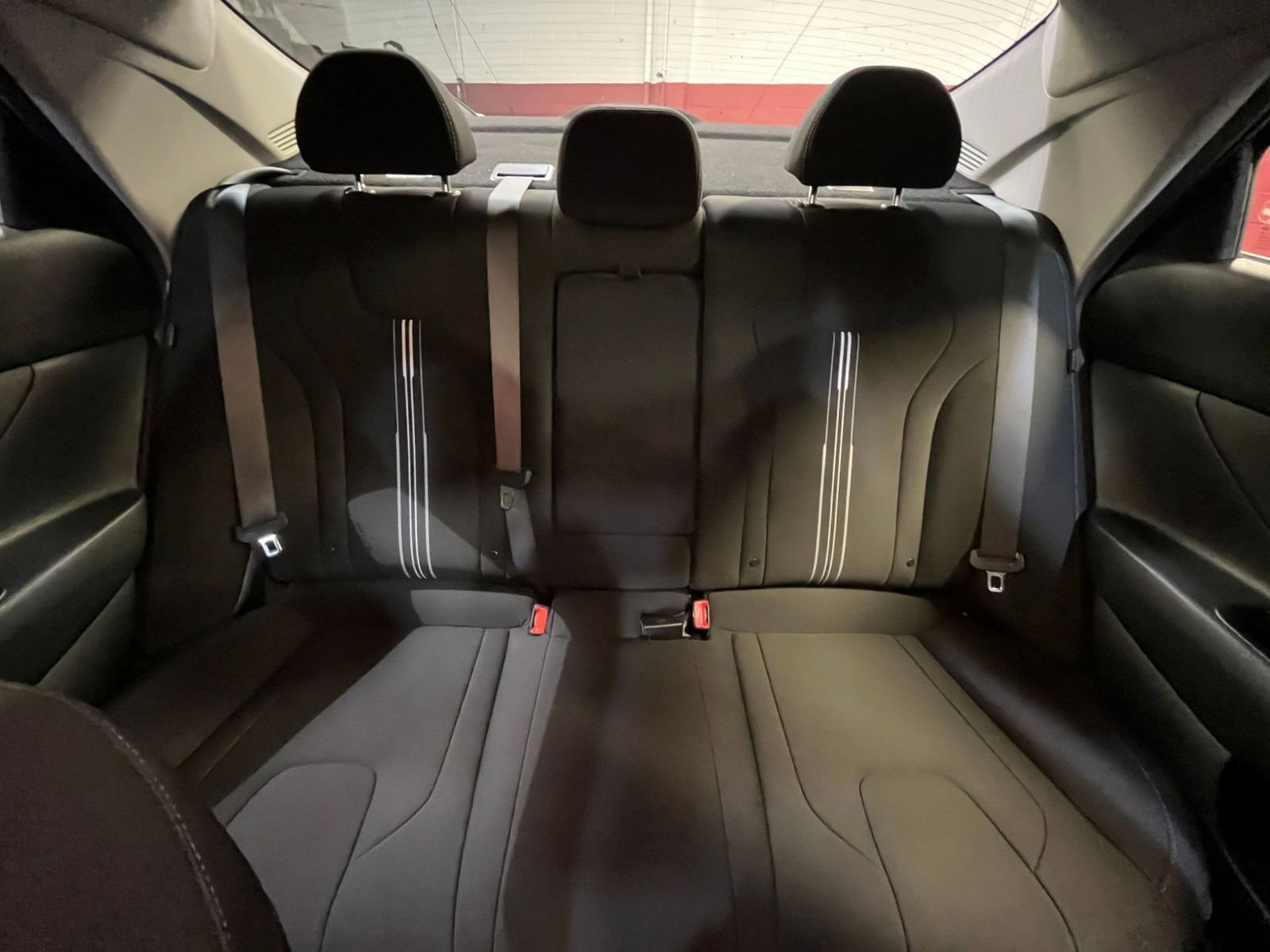 Used 2025 Hyundai Elantra SEL image 38