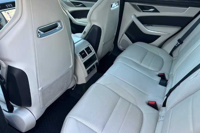Certified 2025 Jaguar F-PACE R-Dynamic S AWD/4WD image 11