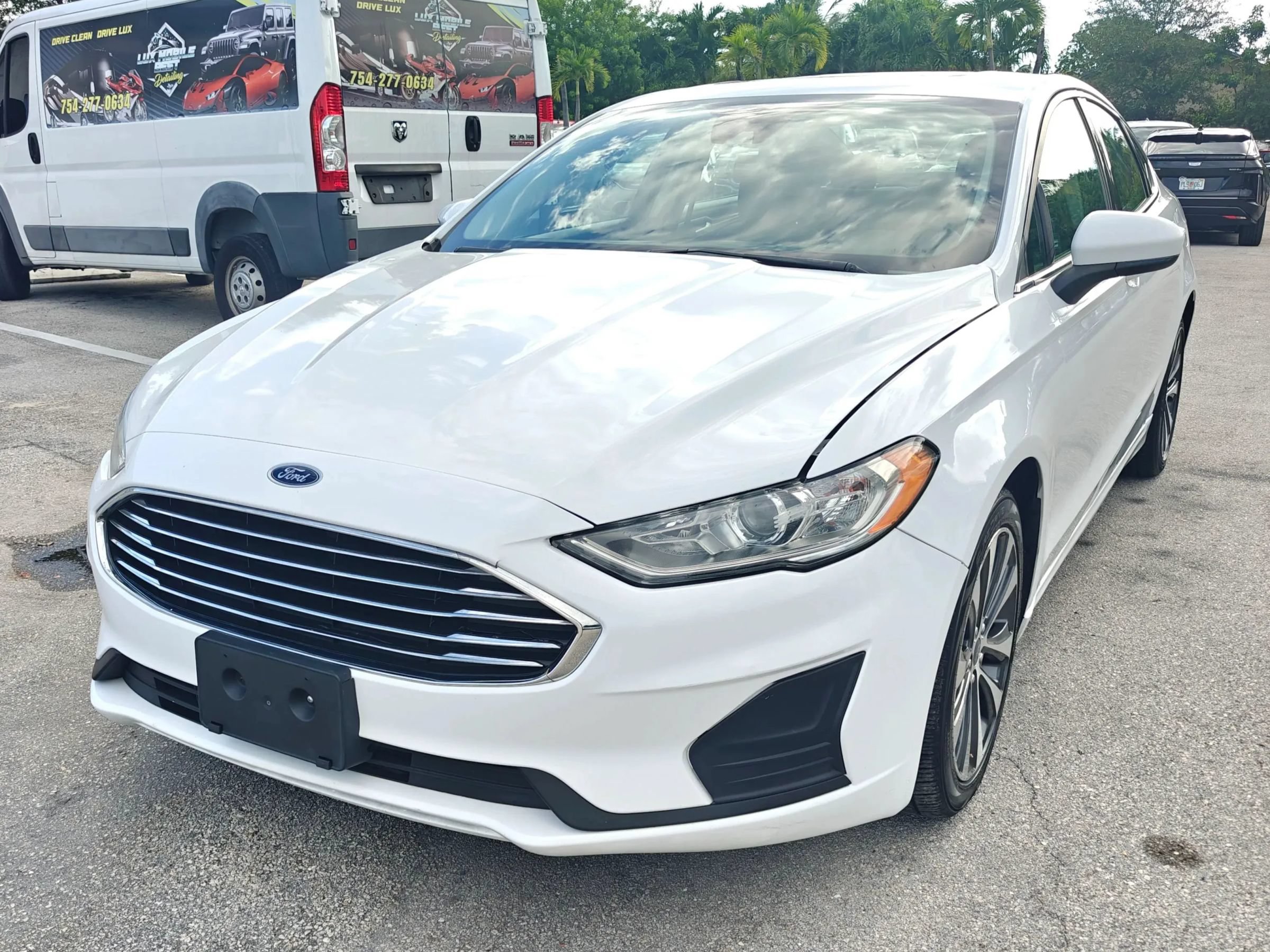 Used 2020 Ford Fusion SE AWD/4WD image 3