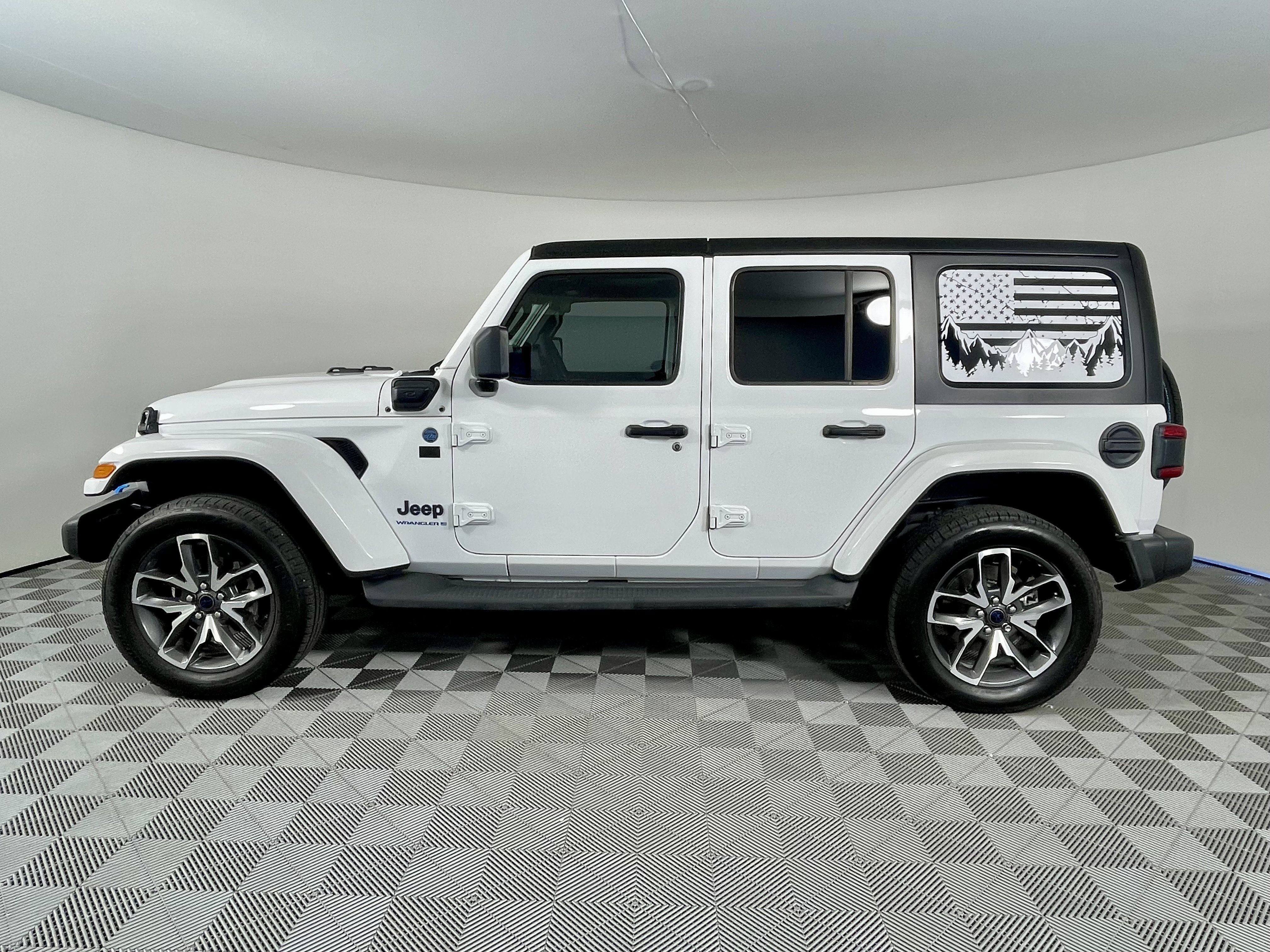 Used 2024 Jeep Wrangler Sport S w/ Convenience Group image 2
