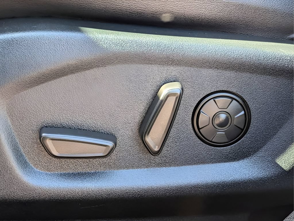 Used 2019 Ford Explorer Platinum AWD/4WD image 16