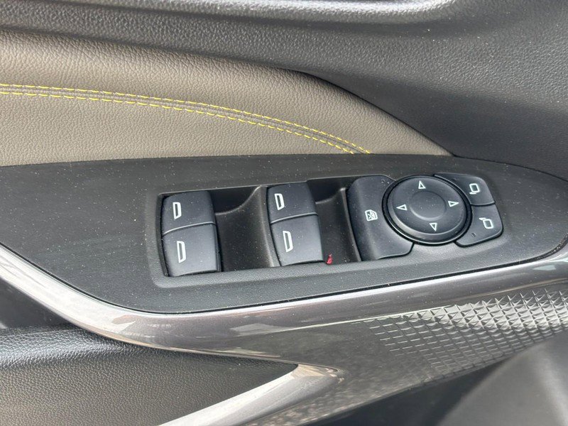 Used 2025 Chevrolet Trax ACTIV w/ Driver Confidence Package FWD image 16