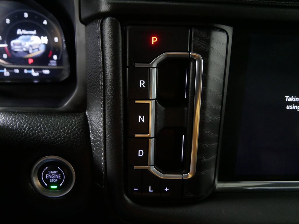 Used 2023 GMC Yukon XL Denali image 29