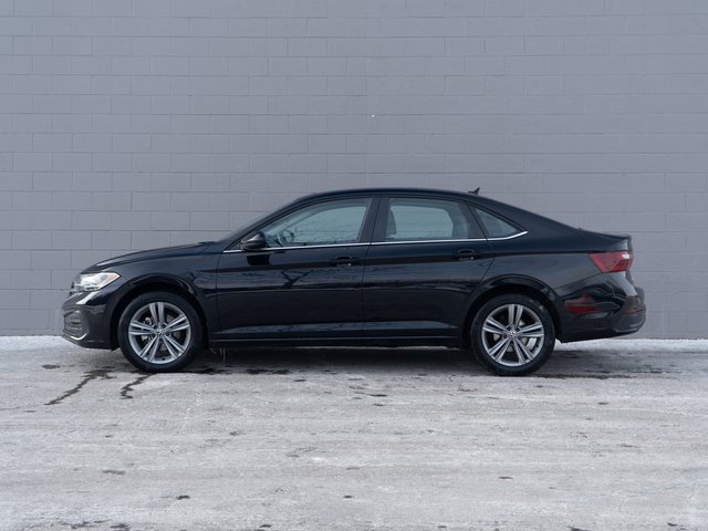 Certified 2024 Volkswagen Jetta SE w/ Panoramic Sunroof Package image 2