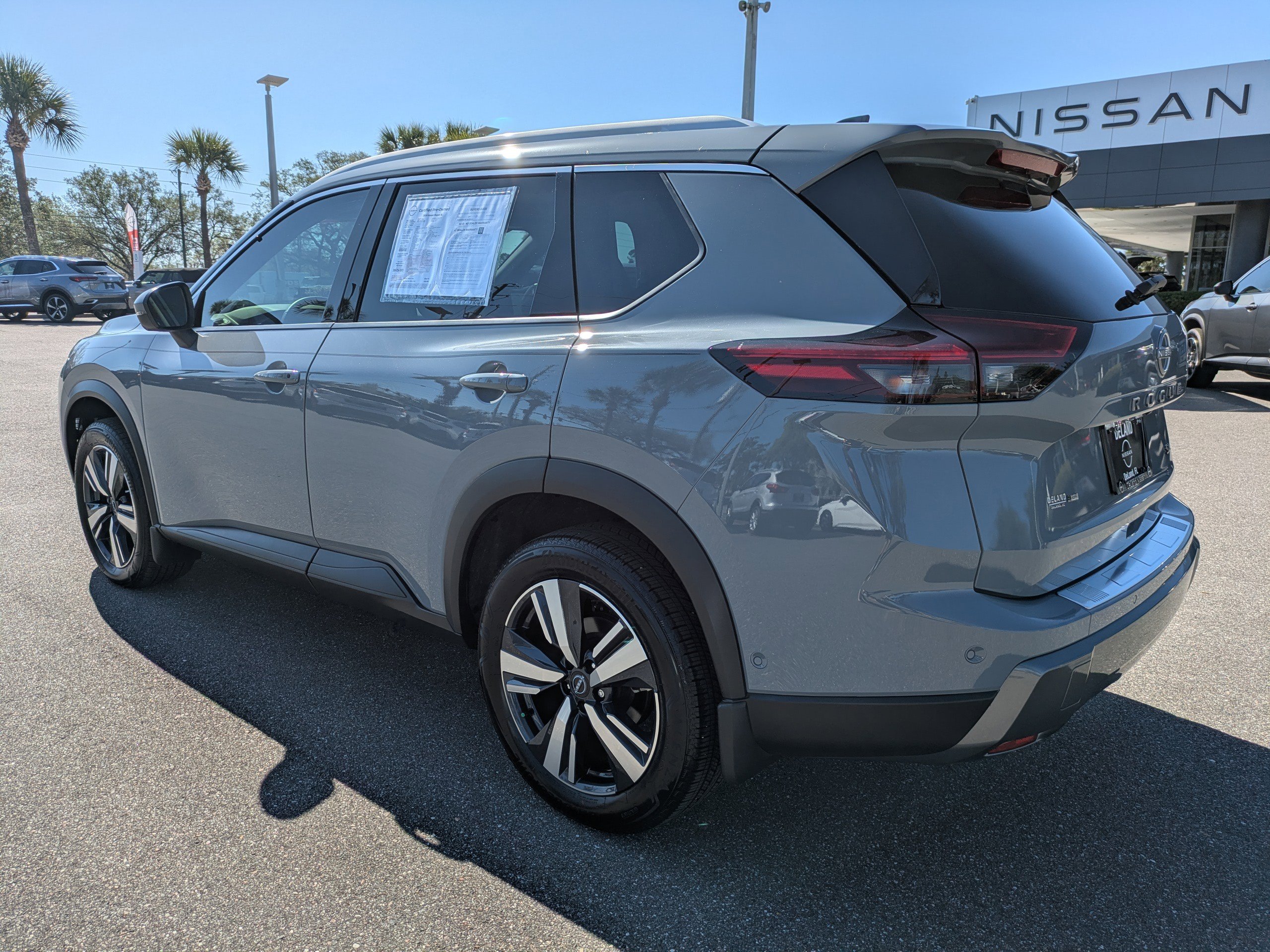 Certified 2024 Nissan Rogue SL w/ SL Premium Package FWD image 6