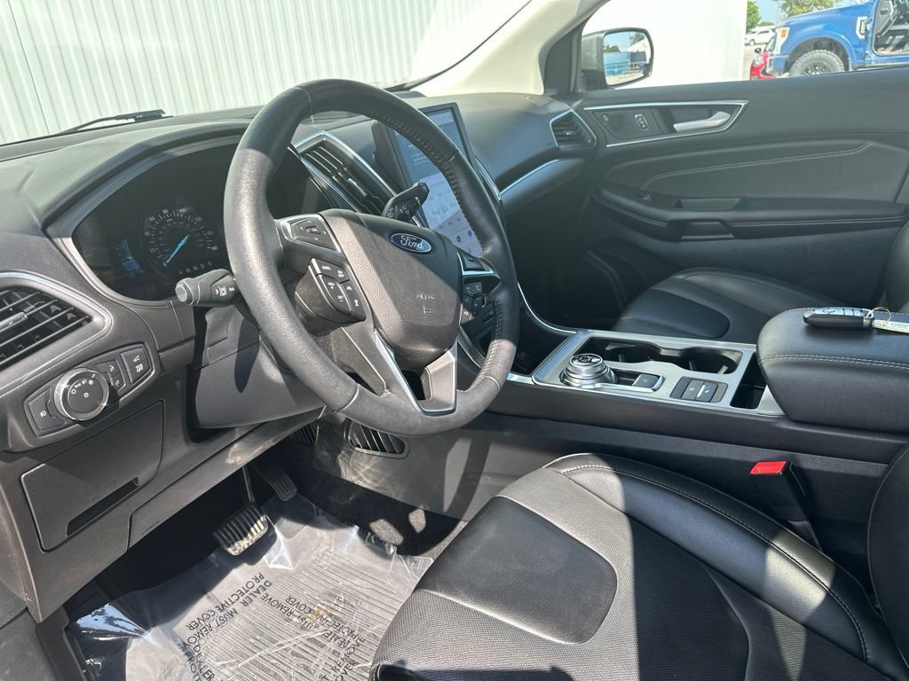 Certified 2022 Ford Edge Titanium w/ Equipment Group 301A AWD/4WD image 15