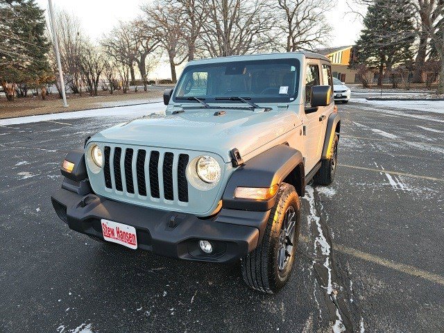 Used 2024 Jeep Wrangler Sport S image 2