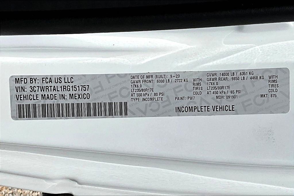 New 2024 RAM 3500 Tradesman image 18