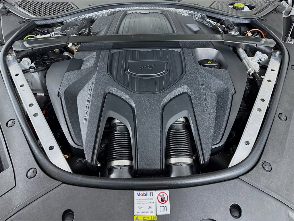 Certified 2023 Porsche Panamera image 33
