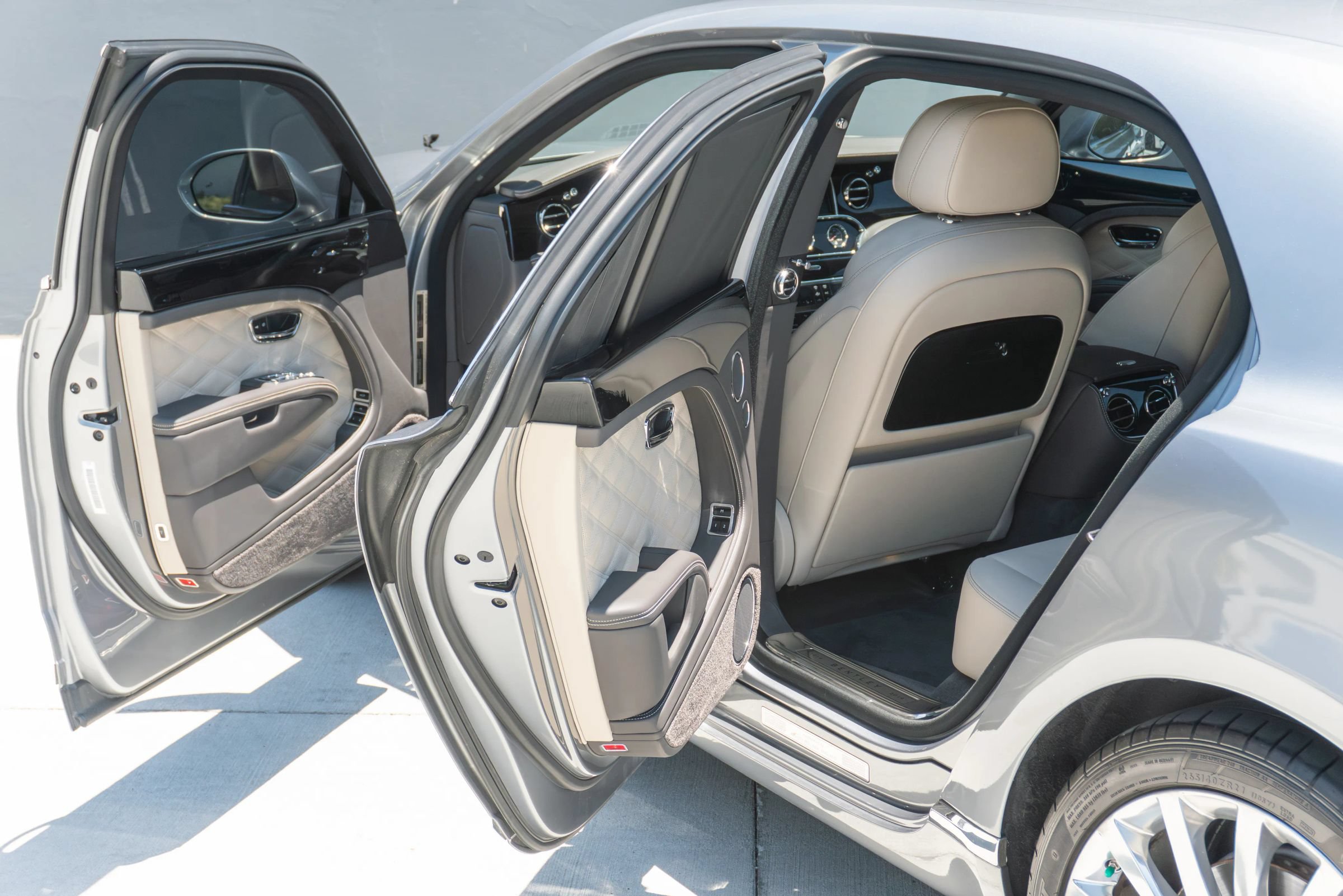 Used 2020 Bentley Mulsanne RWD image 75
