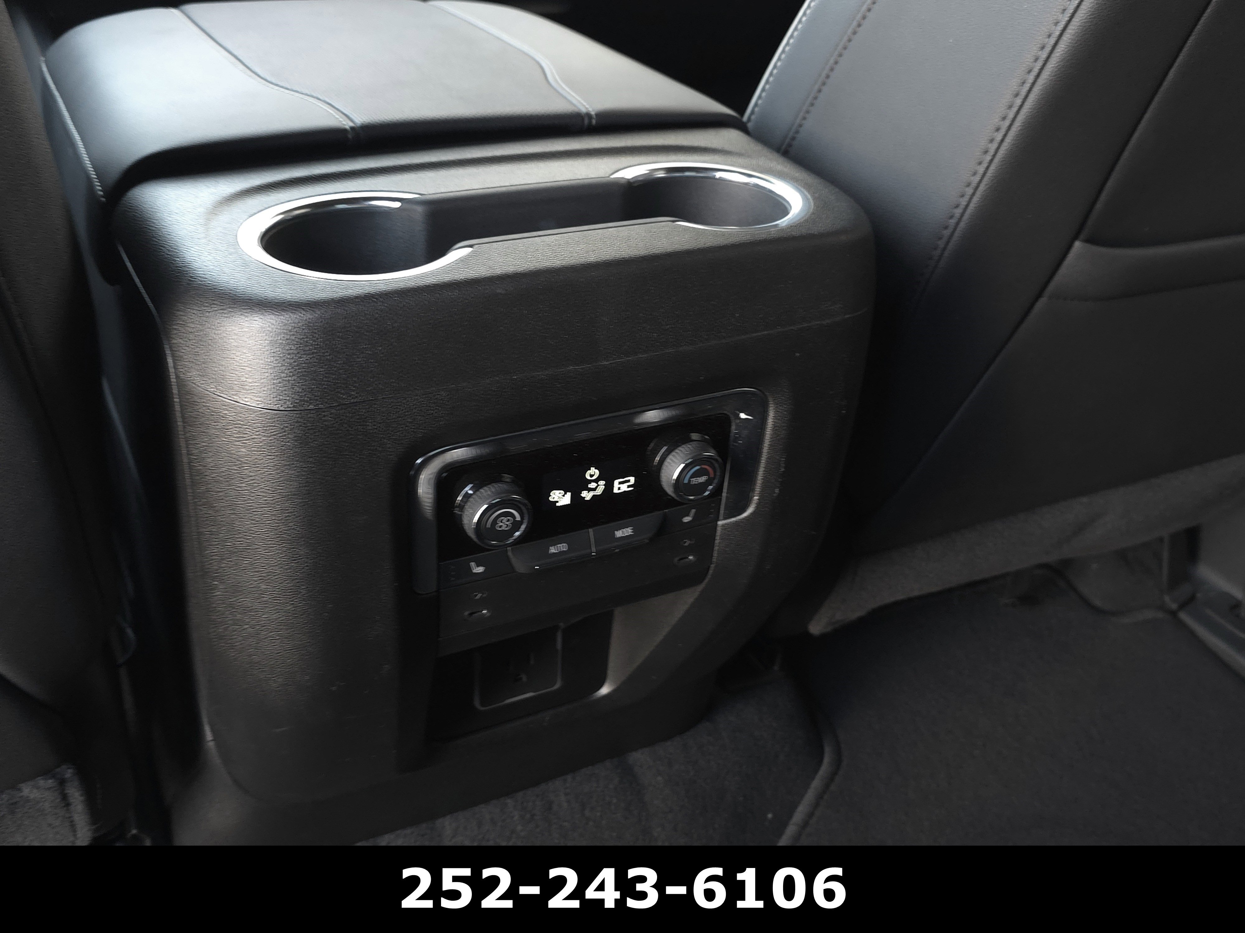 Used 2025 Chevrolet Tahoe Premier RWD image 34