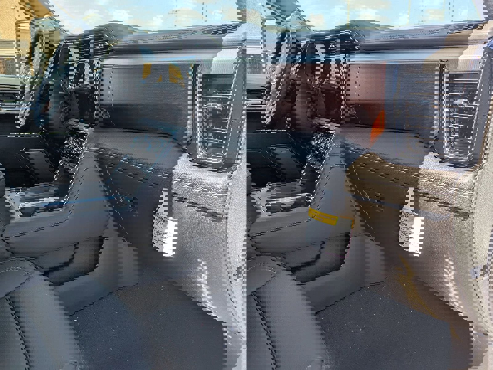 New 2025 GMC Sierra 2500 Denali w/ Denali Reserve Package image 27