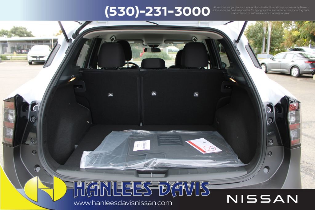 New 2026 Nissan Kicks SV FWD image 10