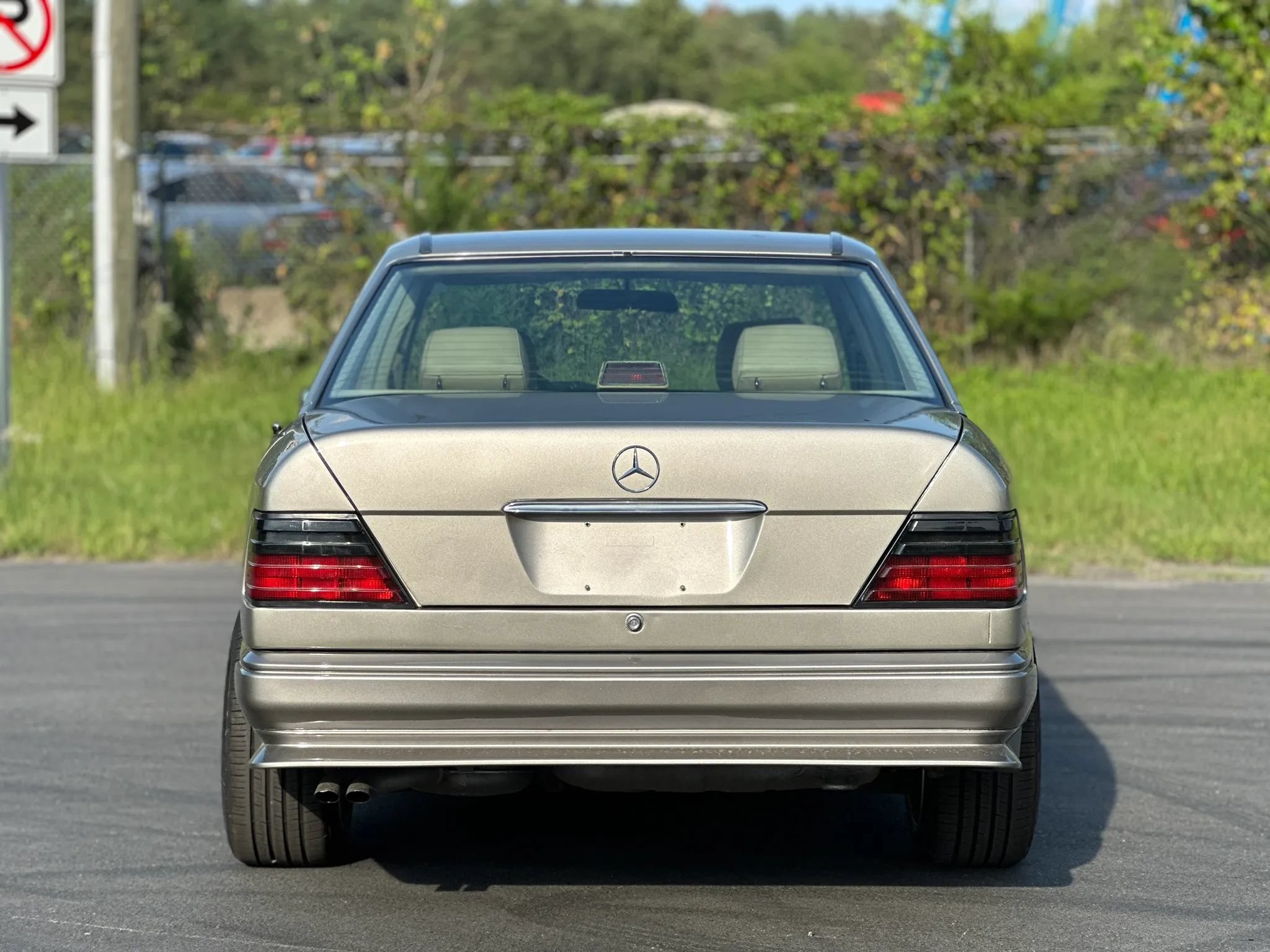Used 1994 Mercedes-Benz E 320 Sedan image 48