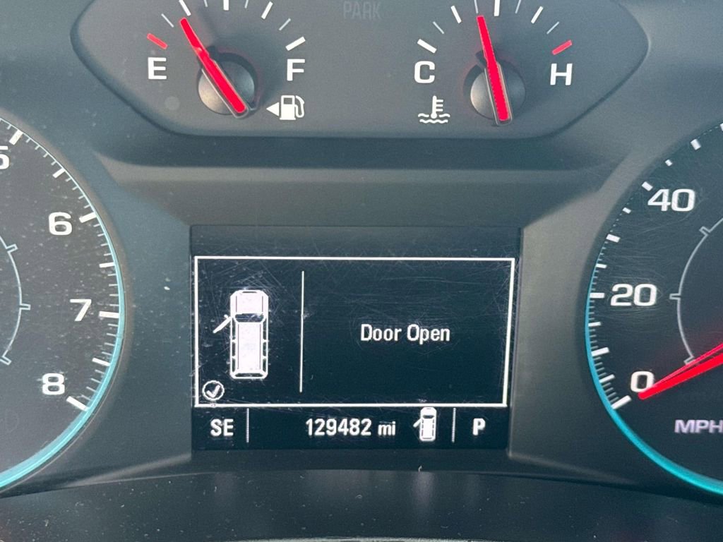 Used 2019 Chevrolet Equinox LS w/ LS Convenience Package FWD image 3